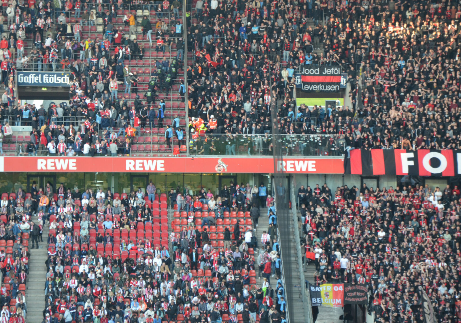 1. FC Köln – Bayer 04 Leverkusen 0-2 (1)
