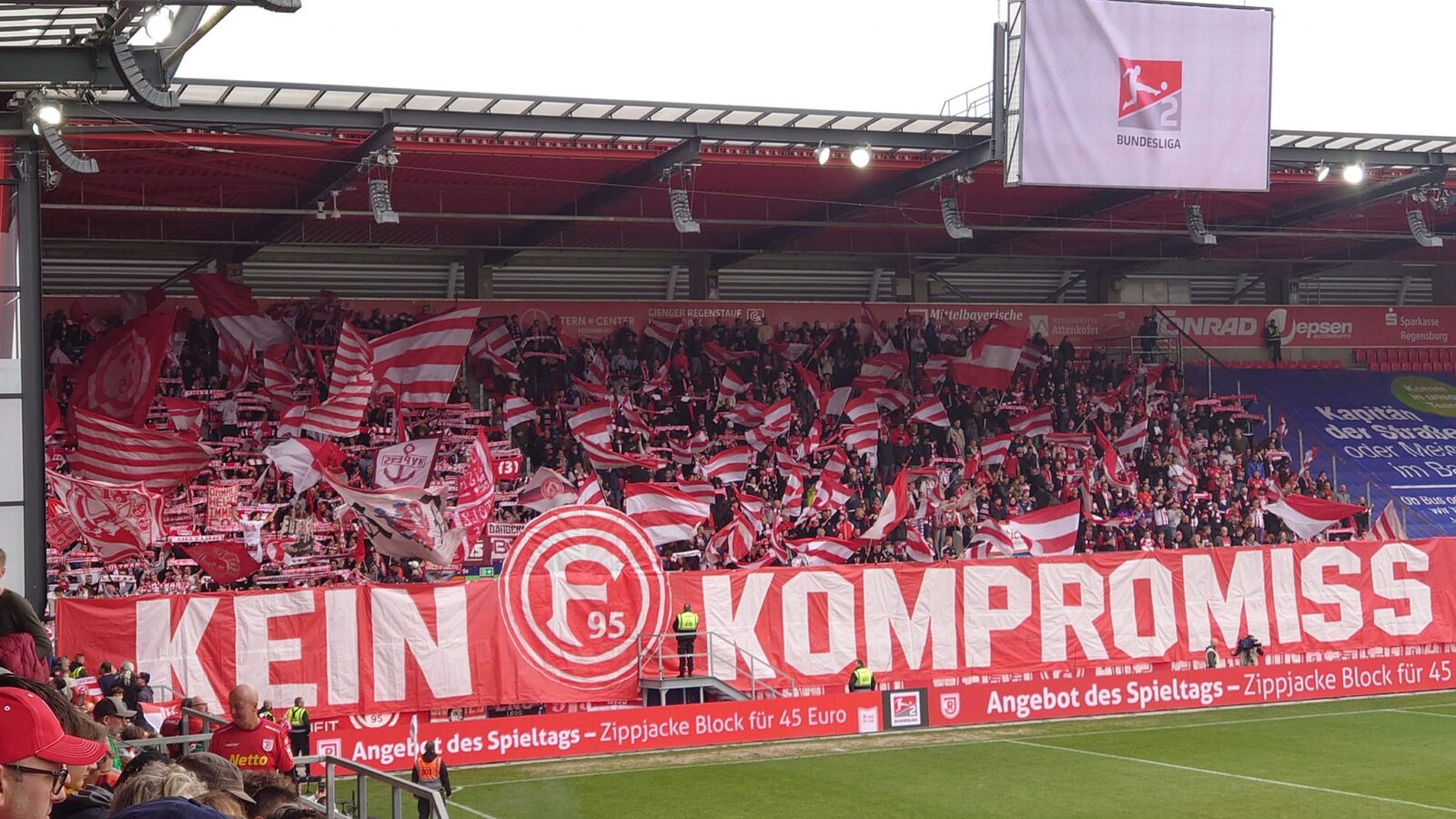 SSV Jahn Regensburg – Fortuna Düsseldorf 0-3 (4)