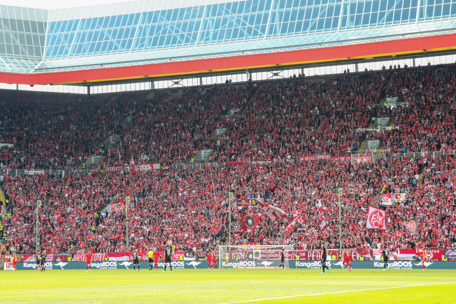 1. FC Kaiserslautern – DSC Arminia Bielefeld 1-2 (12)
