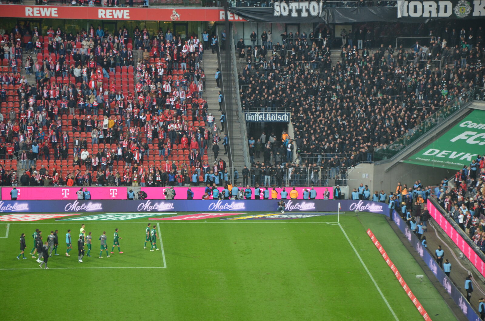 1. FC Köln – Borussia Mönchengladbach 3-1 (12)
