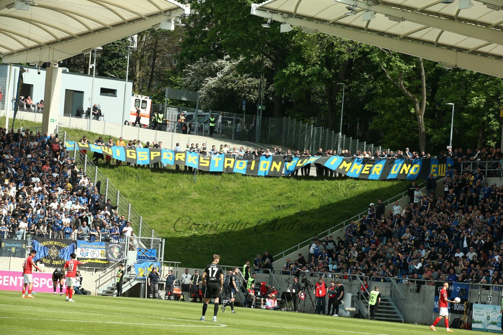 1. FC Saarbrücken – Hallescher FC 2-0 (7)