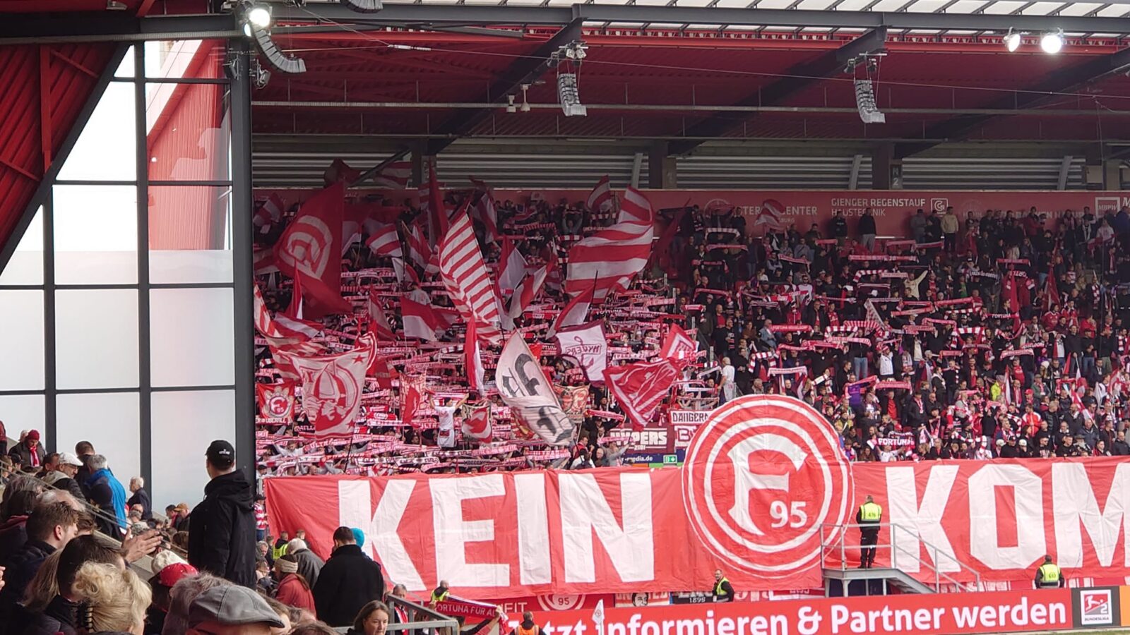 SSV Jahn Regensburg – Fortuna Düsseldorf 0-3 (5)