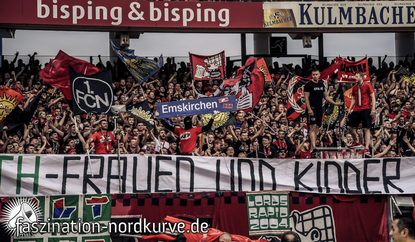 1. FC Nürnberg – SpVgg Fürth 2-0 (55)