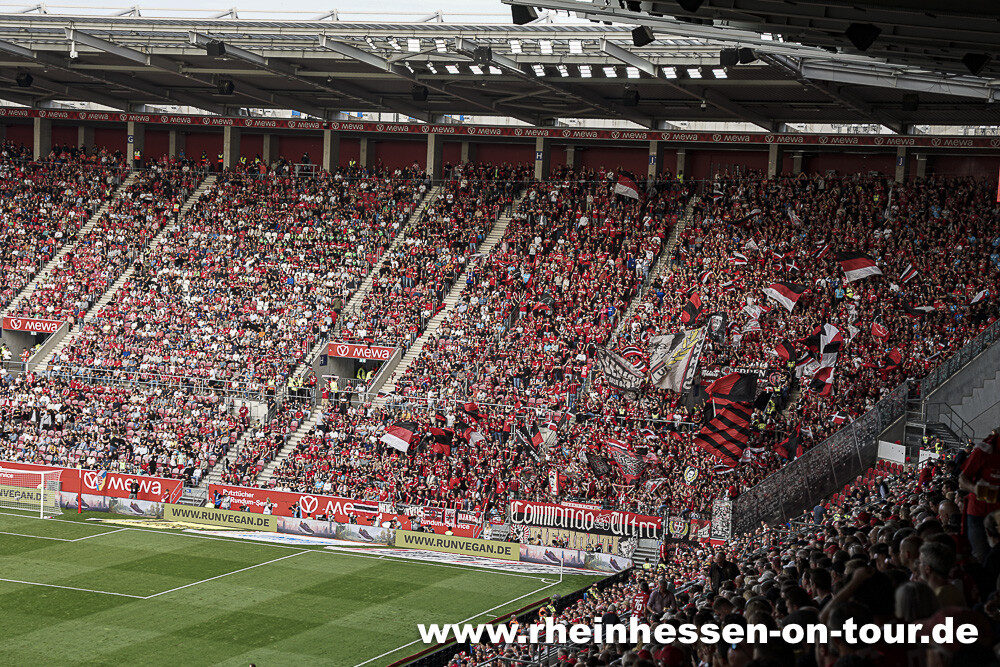 1. FSV Mainz 05 – Bayer 04 Leverkusen 0-3 (1)