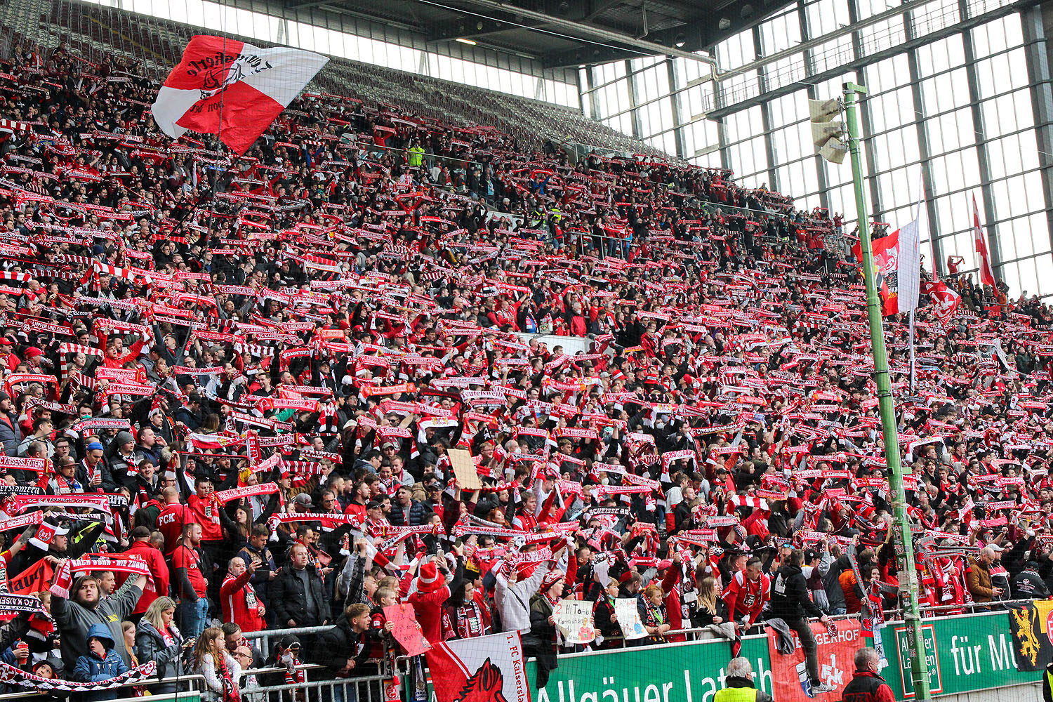 1. FC Kaiserslautern – TSV Havelse 3-0 (12)
