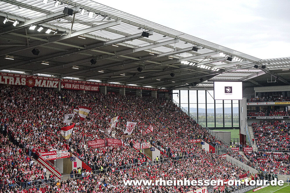 1. FSV Mainz 05 – FC Bayern München 3-1 (24)