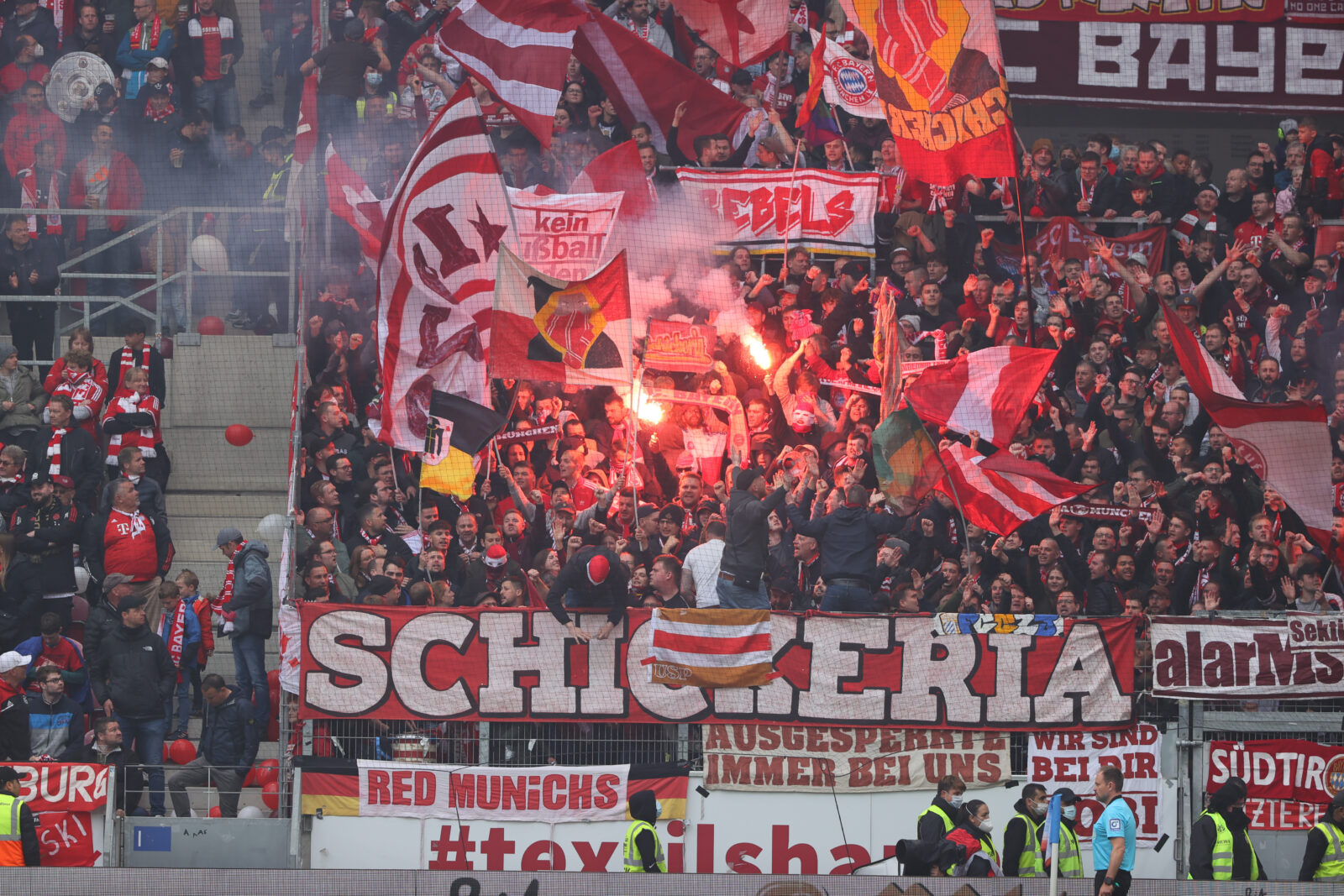 1. FSV Mainz 05 – FC Bayern München 3-1 (17)