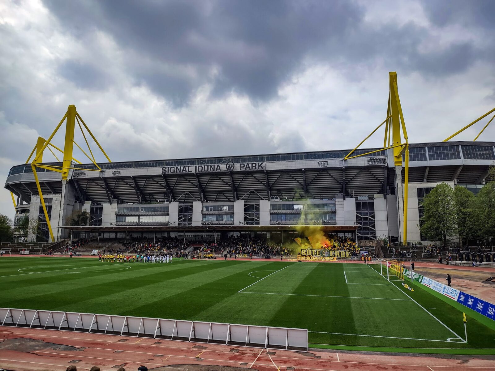 Borussia Dortmund II – SV Elversberg 2-0 (8)