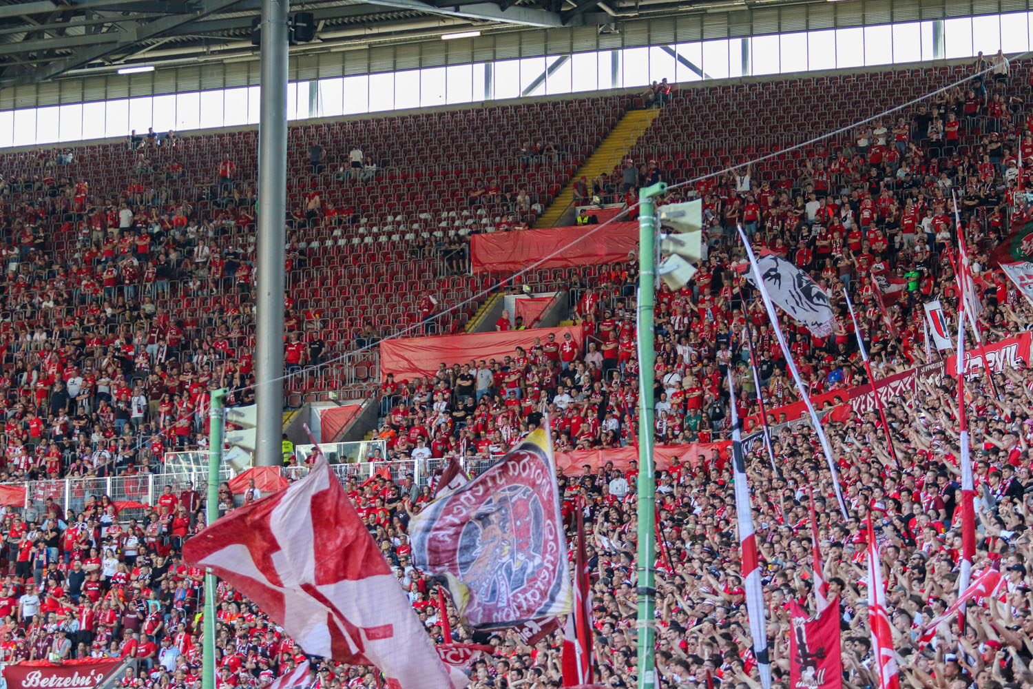 1. FC Kaiserslautern – Fortuna Düsseldorf 0-3 (5)