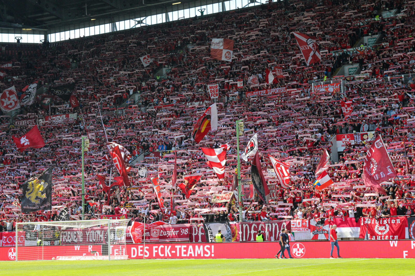 1. FC Kaiserslautern – DSC Arminia Bielefeld 1-2 (9)