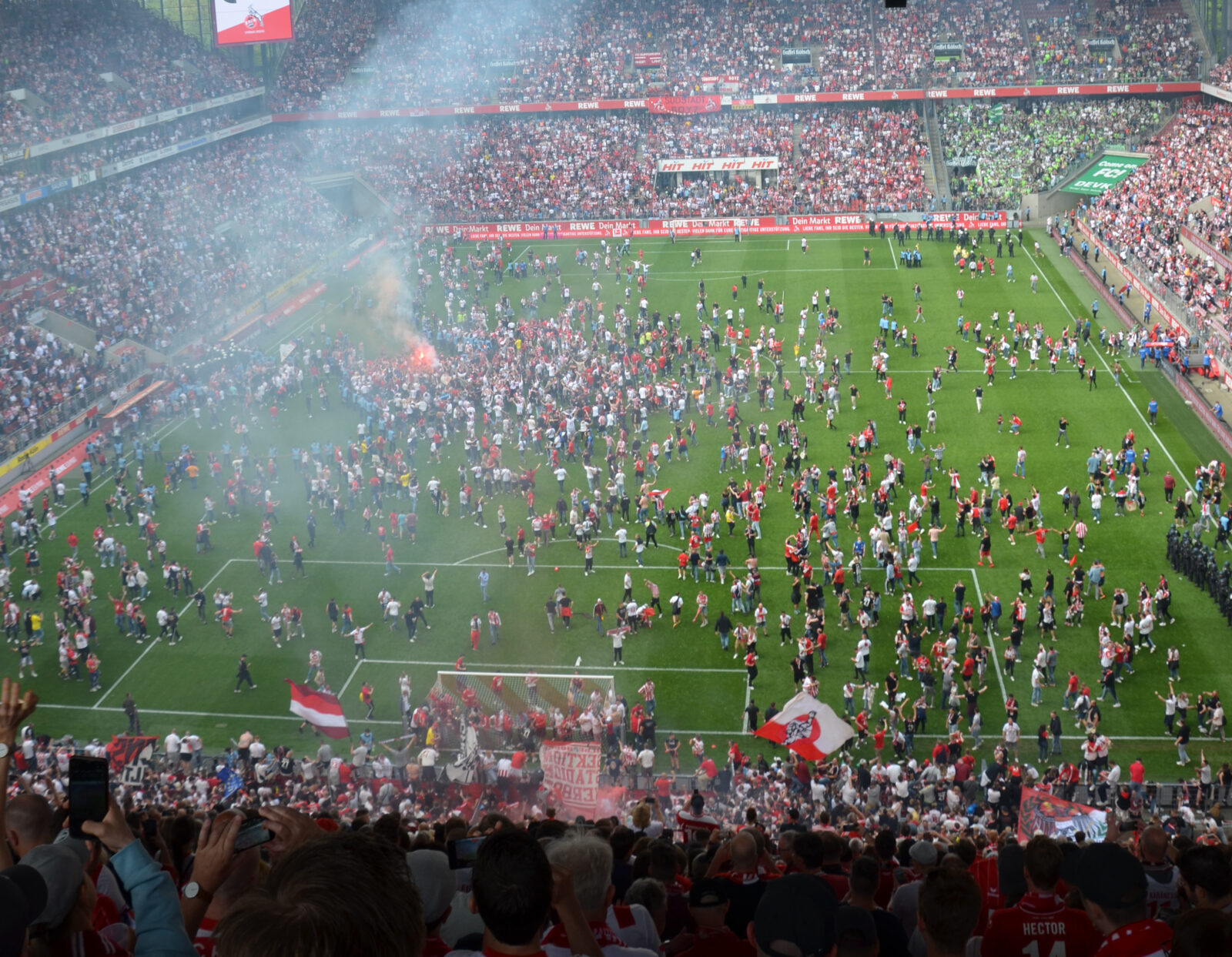 1. FC Köln – VfL Wolfsburg 0-1 (15)