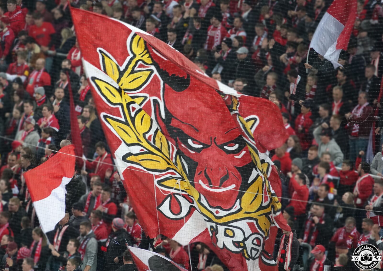 1. FC Kaiserslautern – Hamburger SV 3-3 (15)