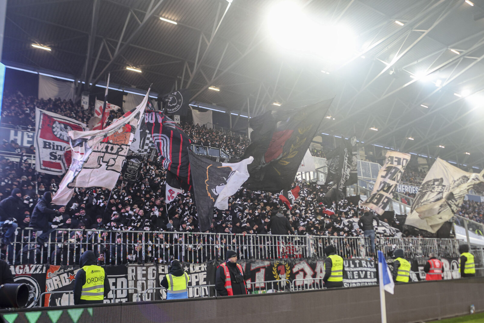 SV Darmstadt 98 – Eintracht Frankfurt 2-2 (1)