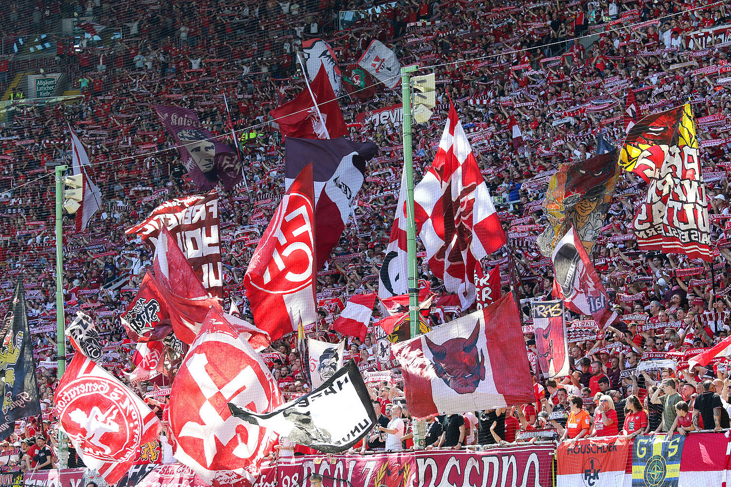 1. FC Kaiserslautern – FC St. Pauli 2-1 (8)