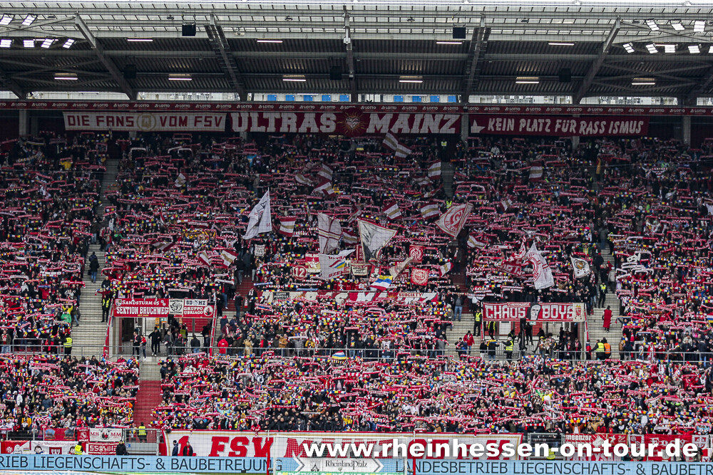 1. FSV Mainz 05 – FC Augsburg 3-1 (16)