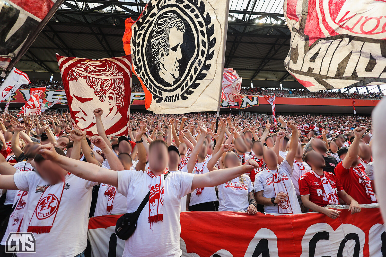 1. FC Köln – FC Bayern München 1-2 (18)