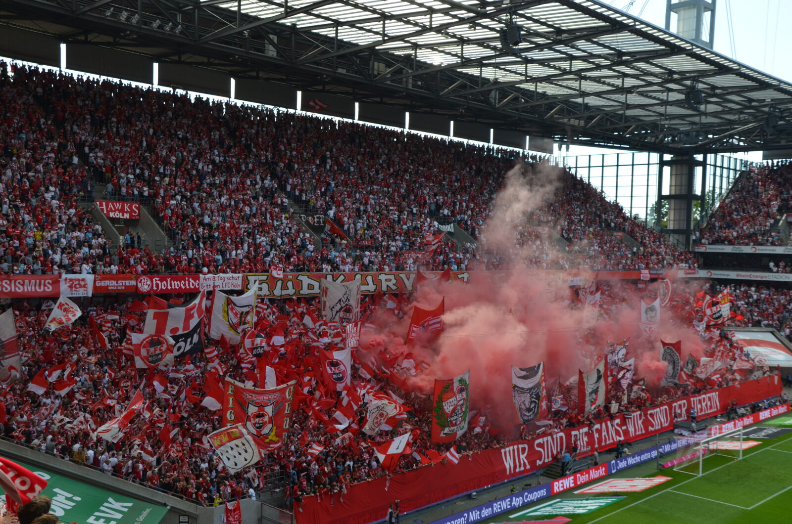 1. FC Köln – VfL Wolfsburg 1-2 (4)