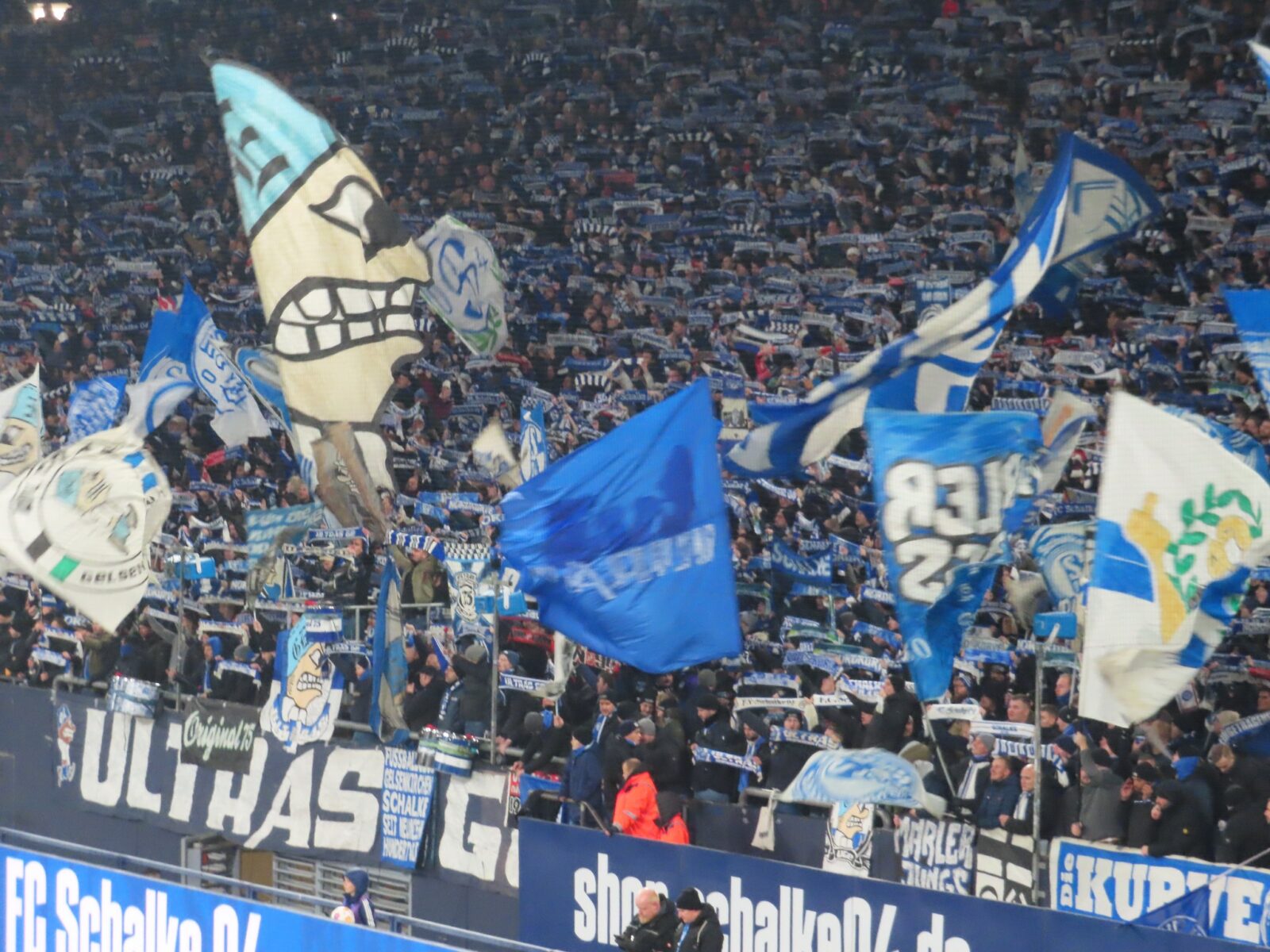FC Schalke 04 – VfL Osnabrück 4-0 (10)