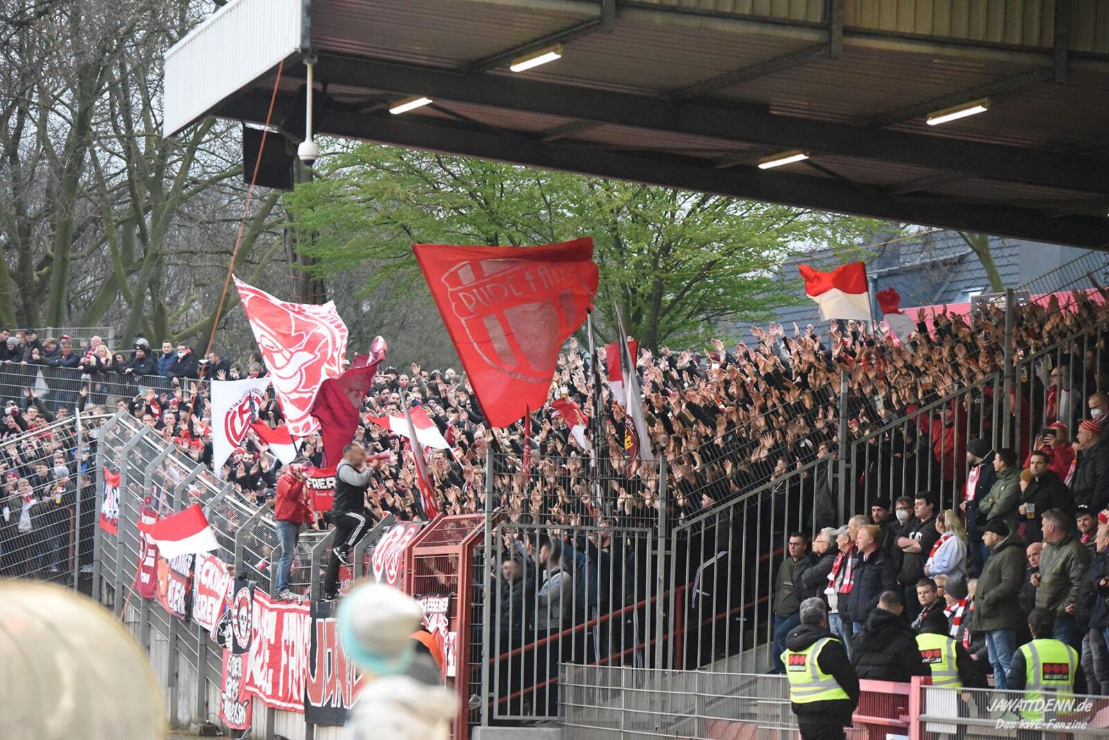 Rot-Weiß Oberhausen – Rot-Weiss Essen 1-1 (4)