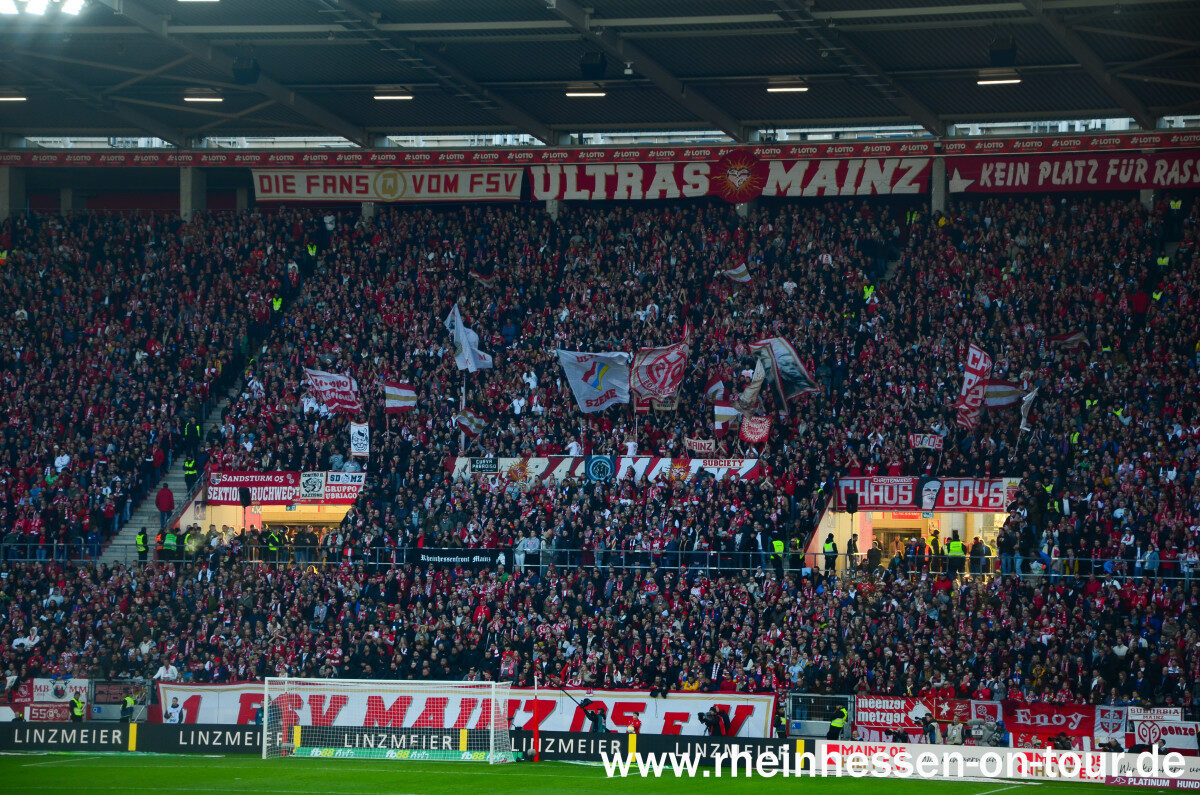 1. FSV Mainz 05 – Eintracht Frankfurt 1-1 (12)