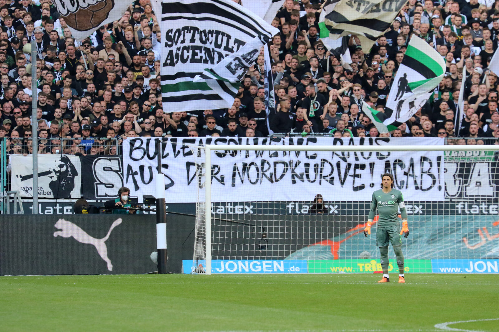 Borussia Mönchengladbach – 1. FC Köln 1-3 (18)