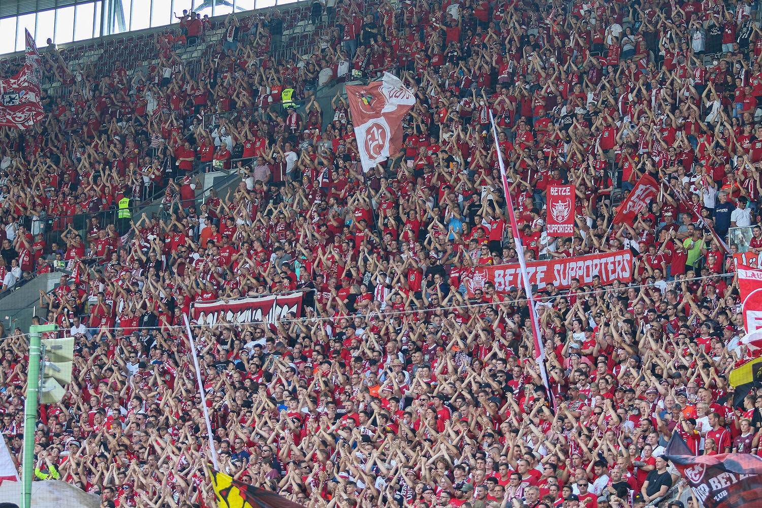 1. FC Kaiserslautern – SC Freiburg 1-2 (3)