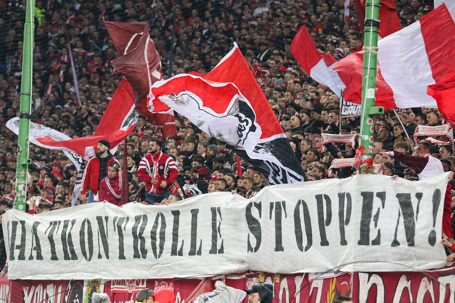 1. FC Kaiserslautern – Hamburger SV 2-0 (5)