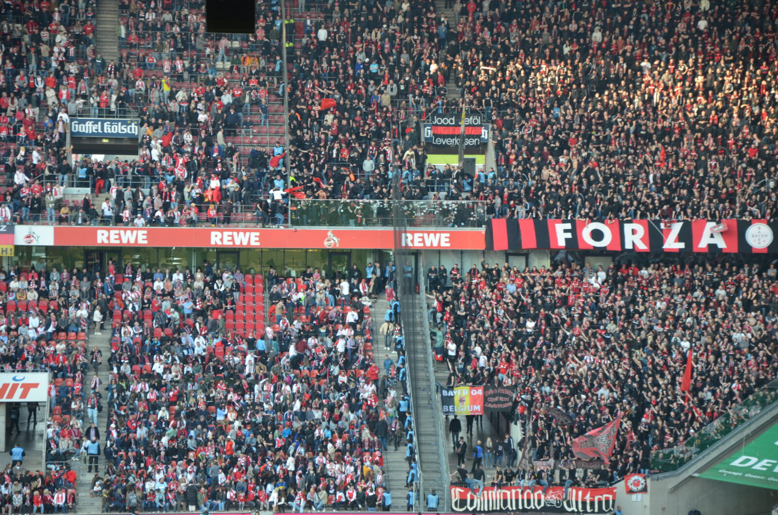 1. FC Köln – Bayer 04 Leverkusen 0-2 (19)