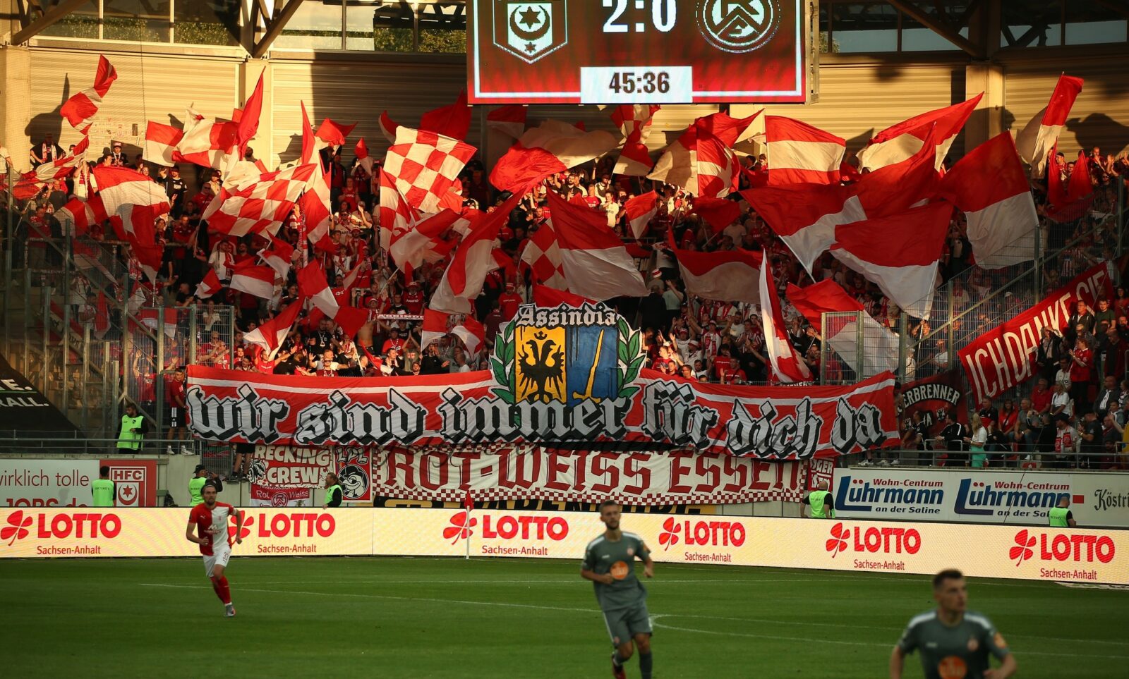 Hallescher FC – Rot-Weiss Essen 2-1 (5)