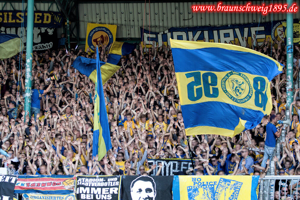 Eintracht Braunschweig vs SV Sandhausen (1-3) (15)