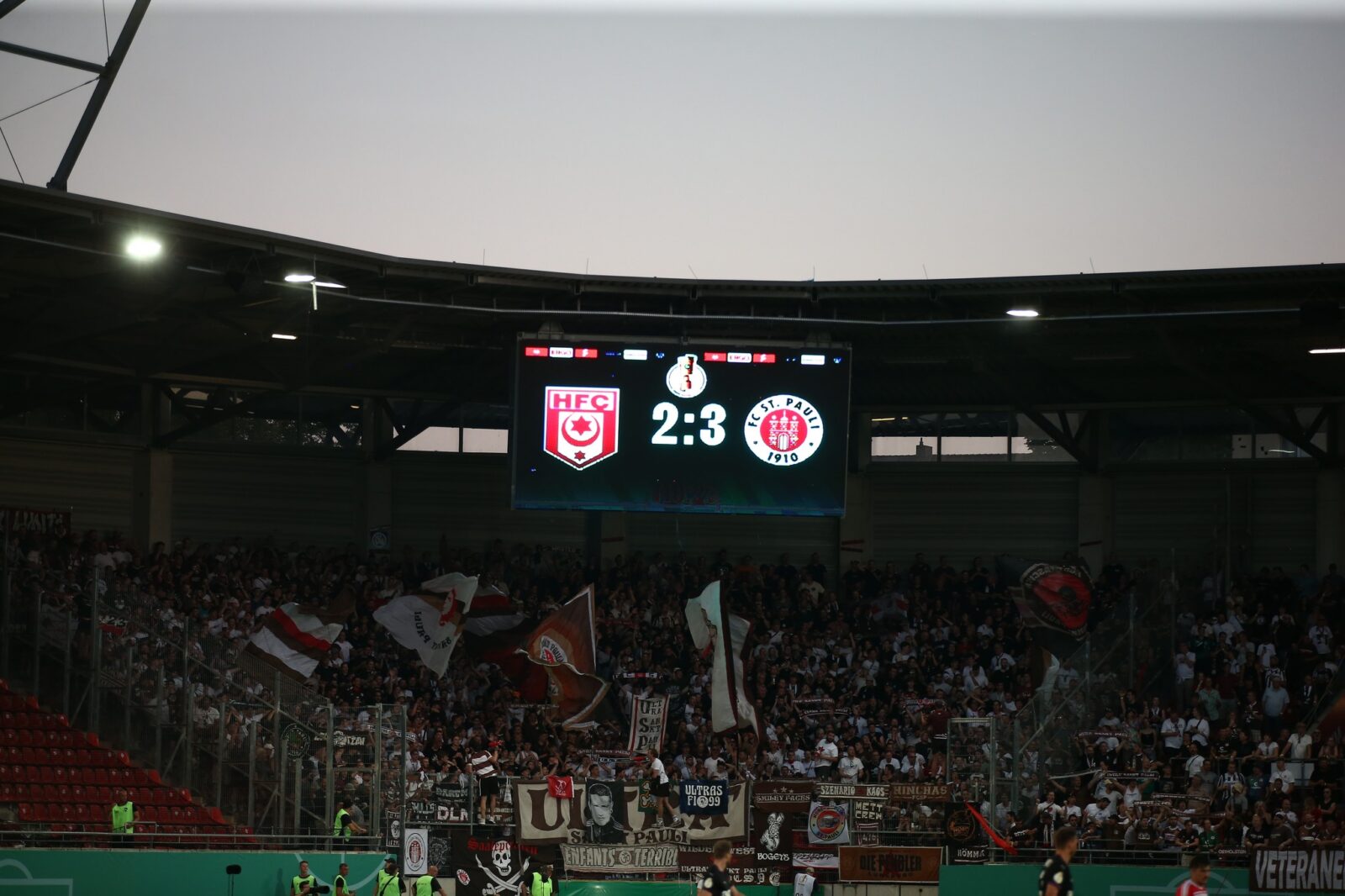 Hallescher FC – FC St. Pauli 2:3 n.V. (8)