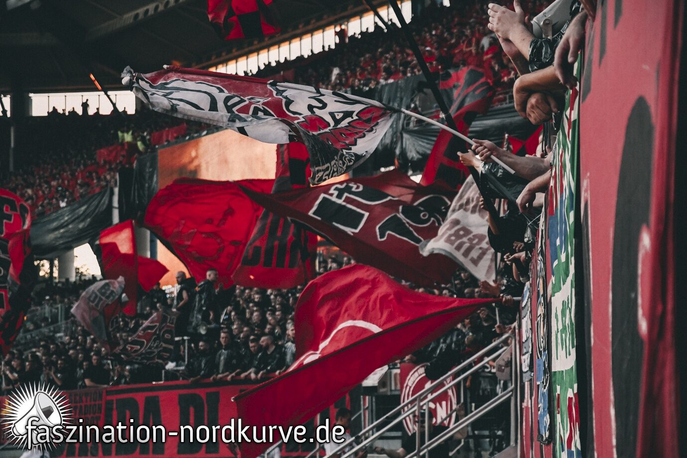 1. FC Nürnberg – SpVgg Fürth 1-1 (77)