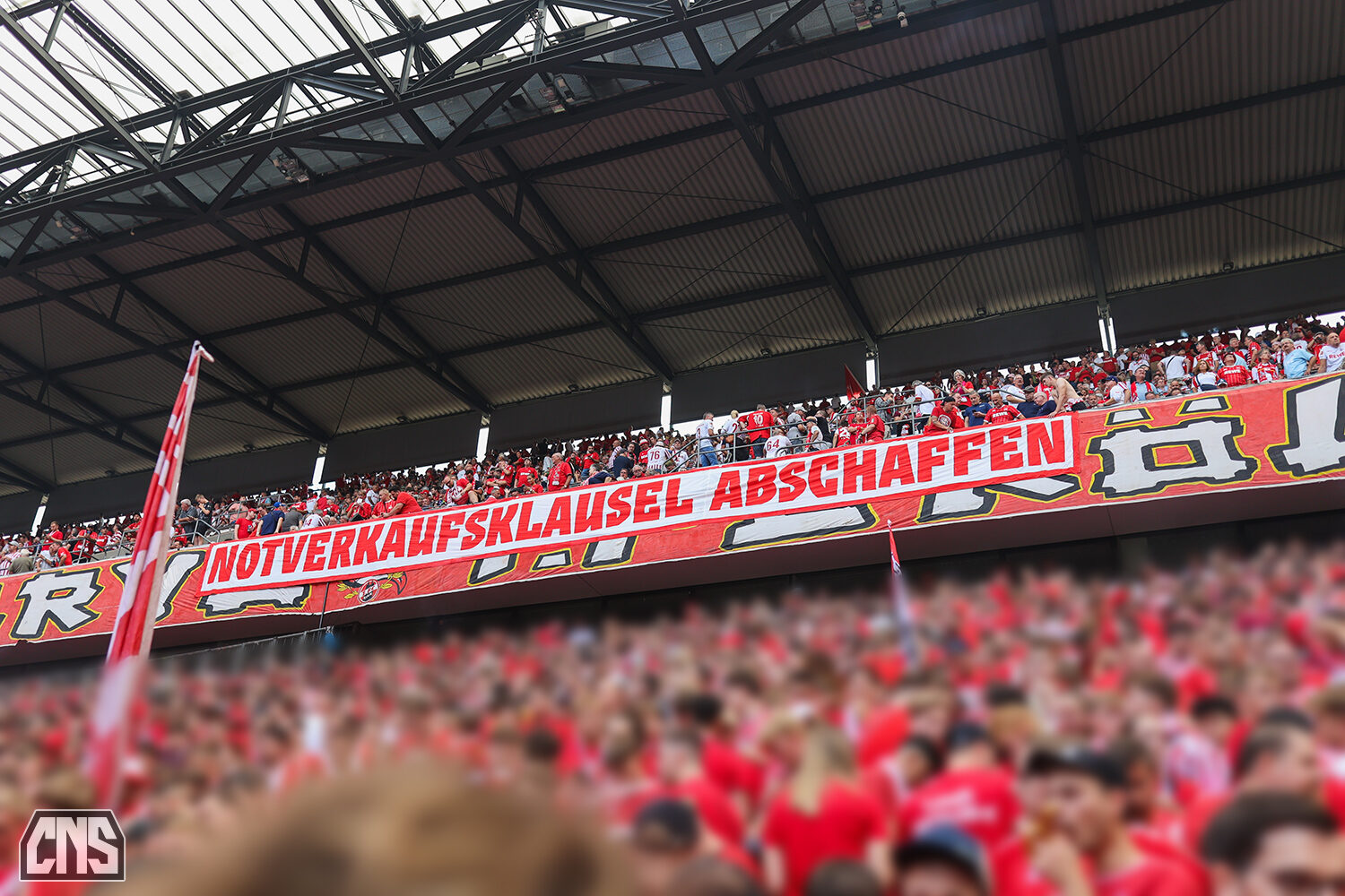 1. FC Köln – VfL Wolfsburg 1-2 (63)