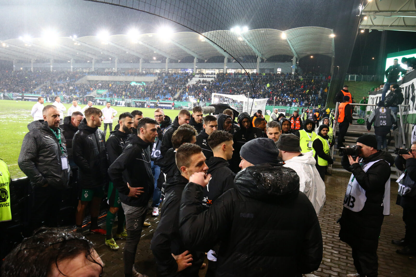 1. FC Saarbrücken – Borussia Mönchengladbach Spielabsage (8)