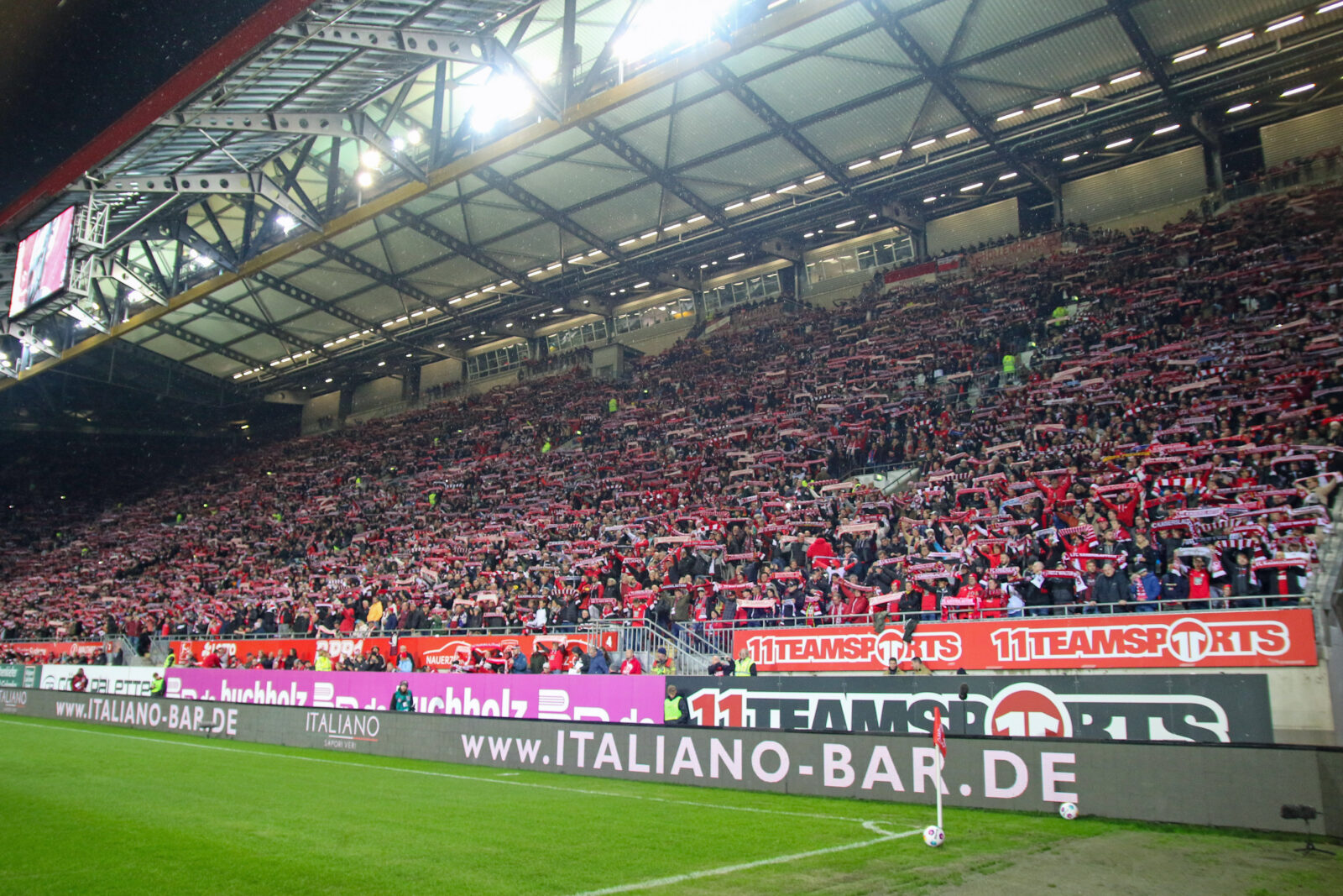 1. FC Kaiserslautern – Hamburger SV 3-3 (17)