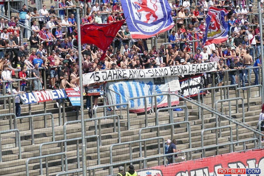 Wuppertaler SV – Rot Weiss Ahlen 1-2 (8)