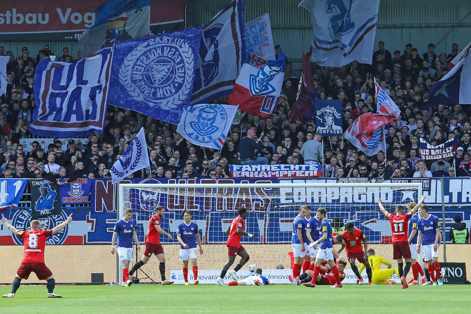 Holstein Kiel – 1. FC Kaiserslautern 1-3 (4)