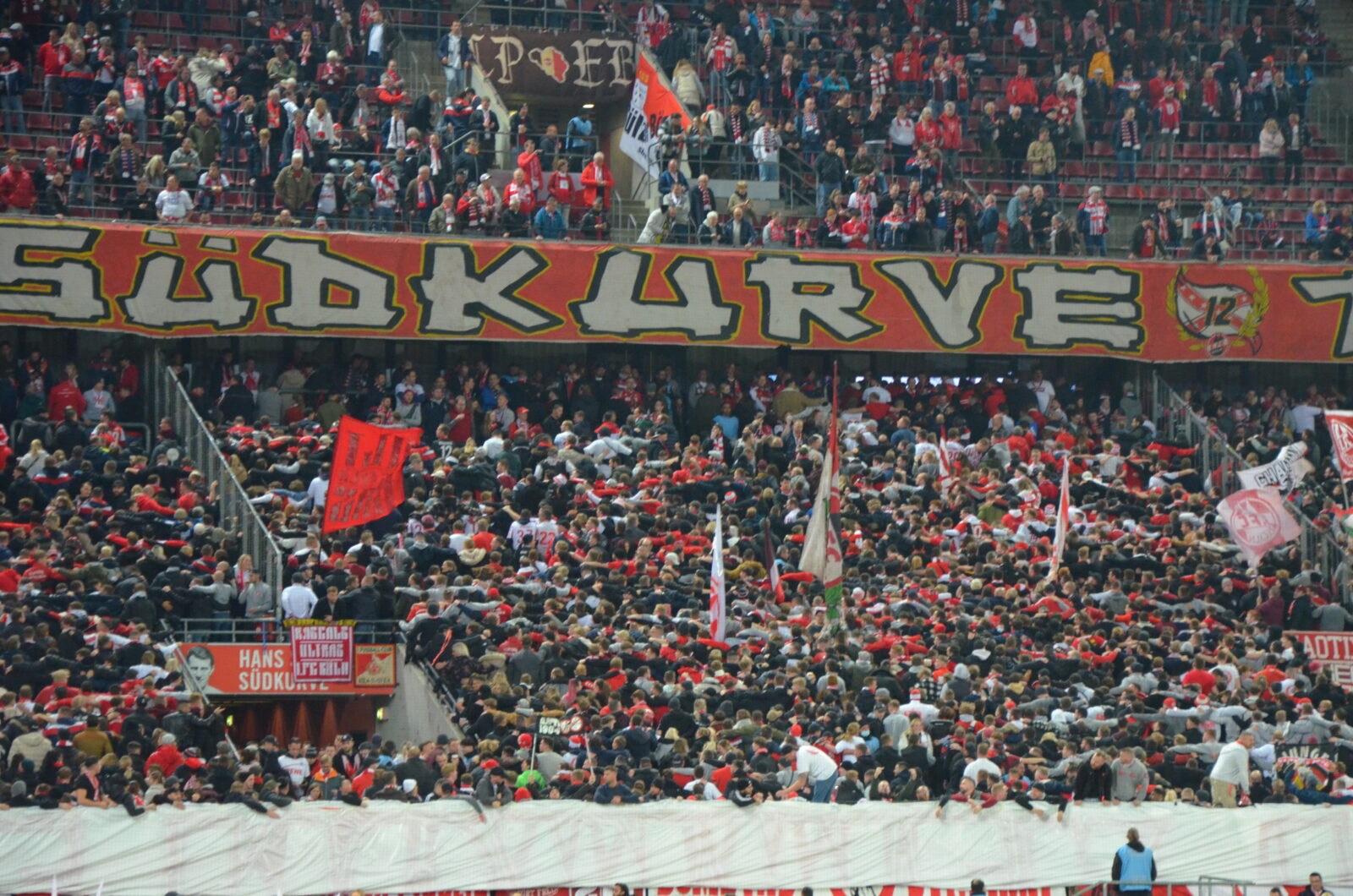 1. FC Köln – Bayer 04 Leverkusen 1-2 (1)