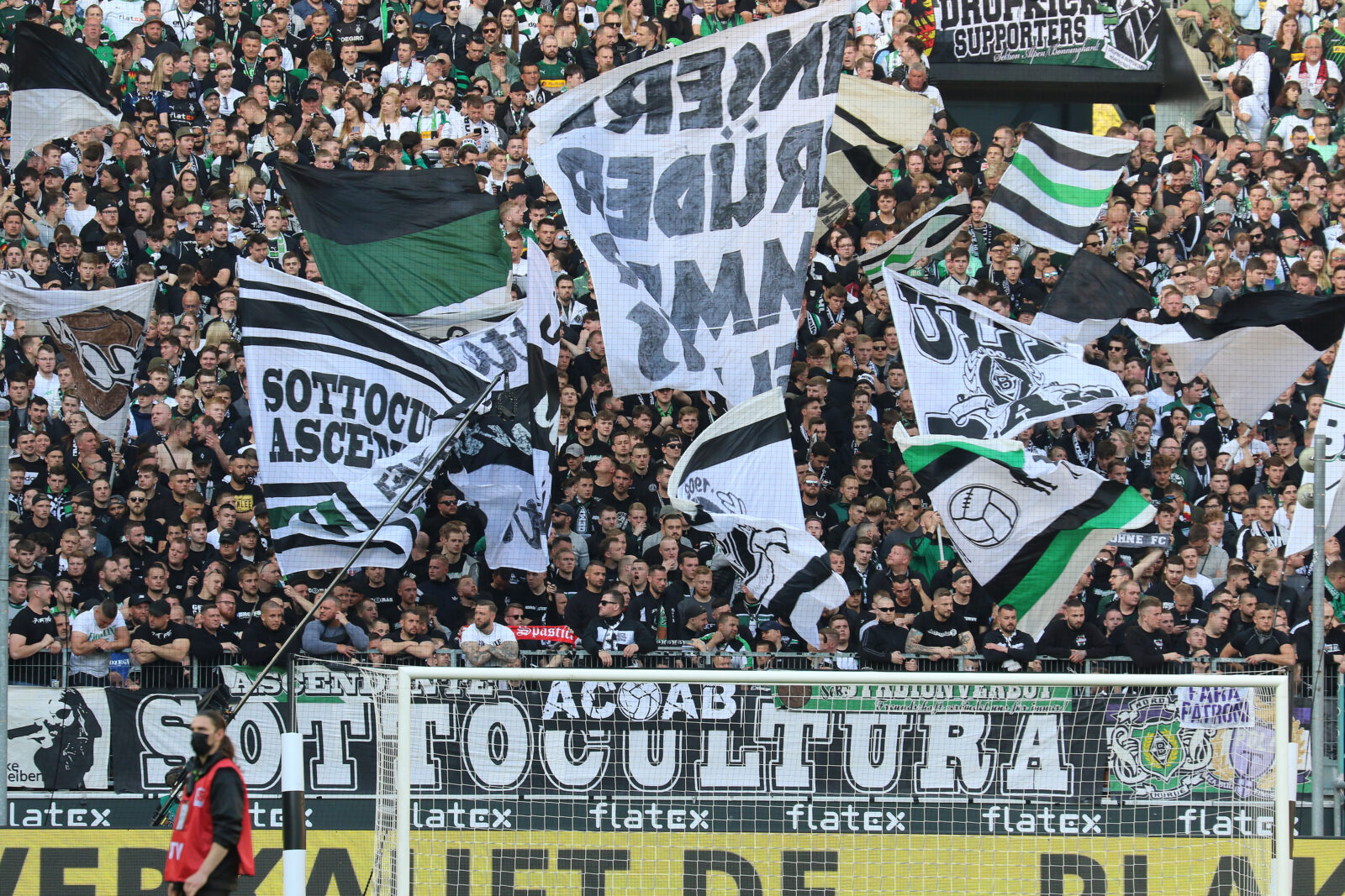 Borussia Mönchengladbach – 1. FC Köln 1-3 (1)