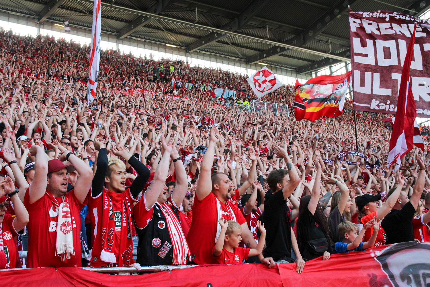 1. FC Kaiserslautern – Fortuna Düsseldorf 0-3 (12)