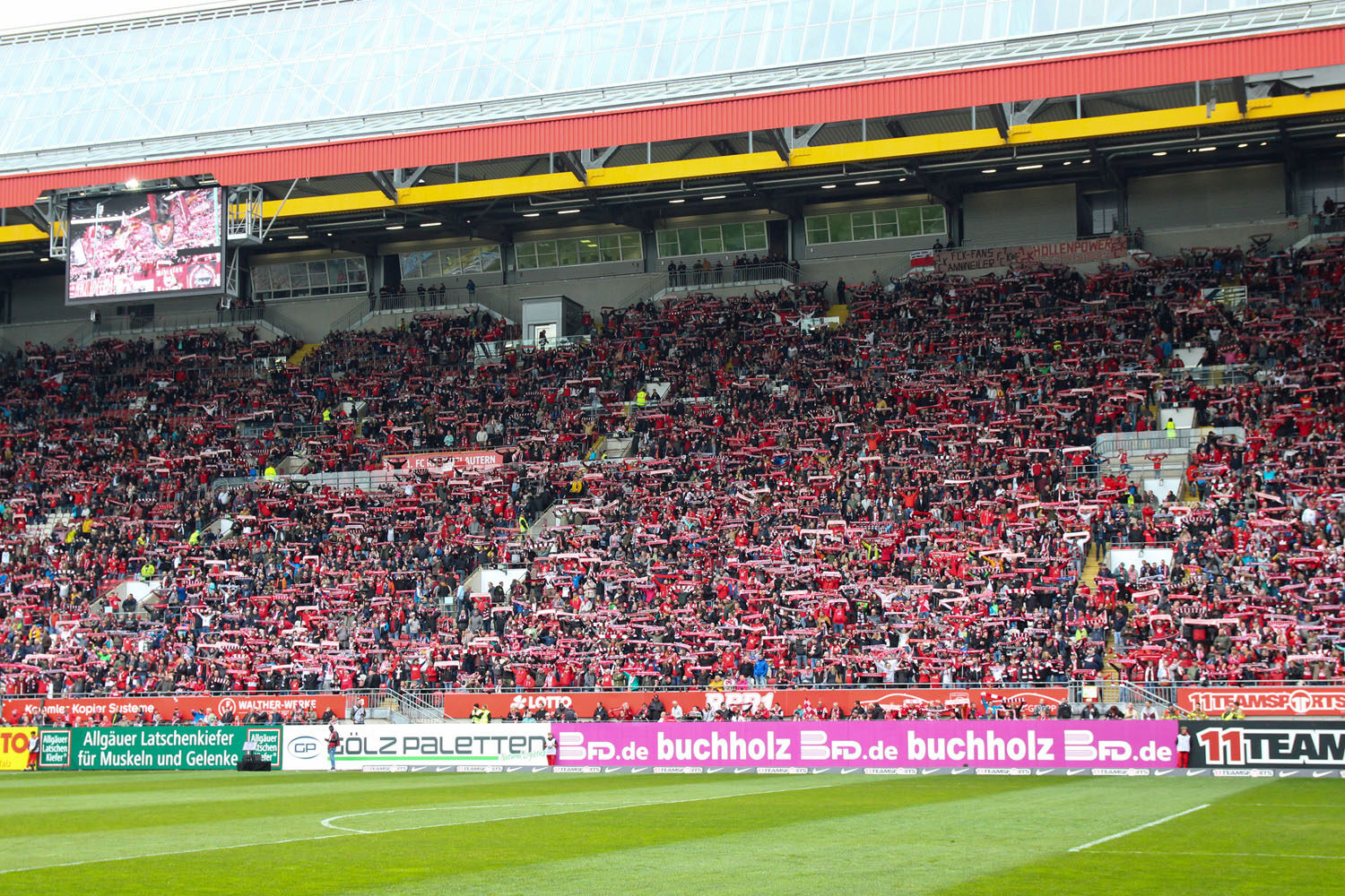 1. FC Kaiserslautern – FC Hansa Rostock 0-1 (6)