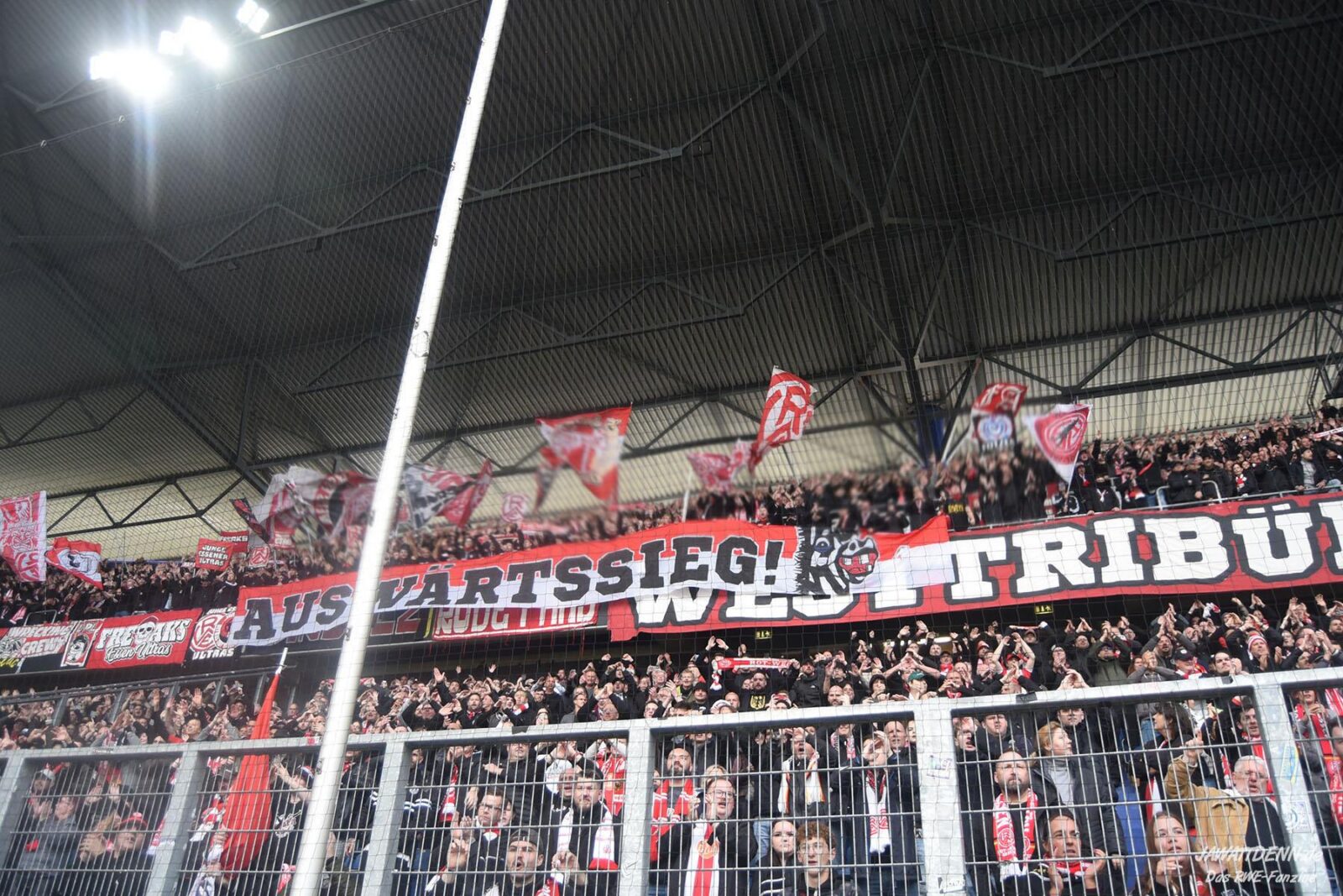 MSV Duisburg – Rot-Weiss Essen 1-2 (17)