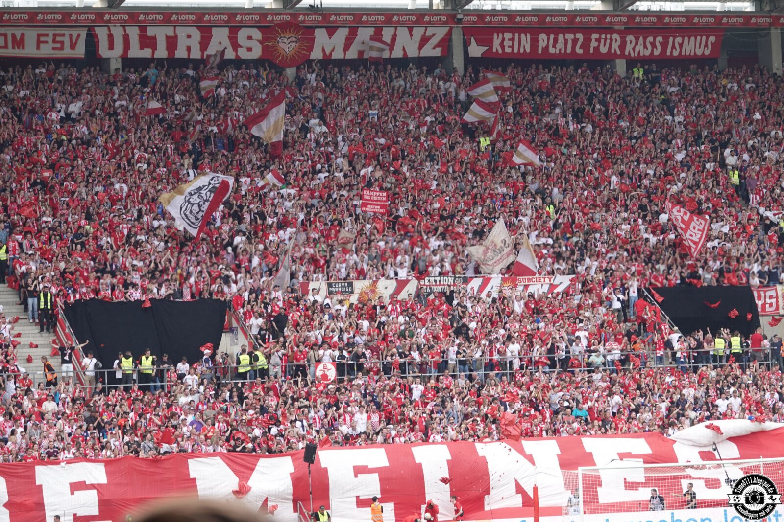 1. FSV Mainz 05 – VfB Stuttgart 1-4 (1)