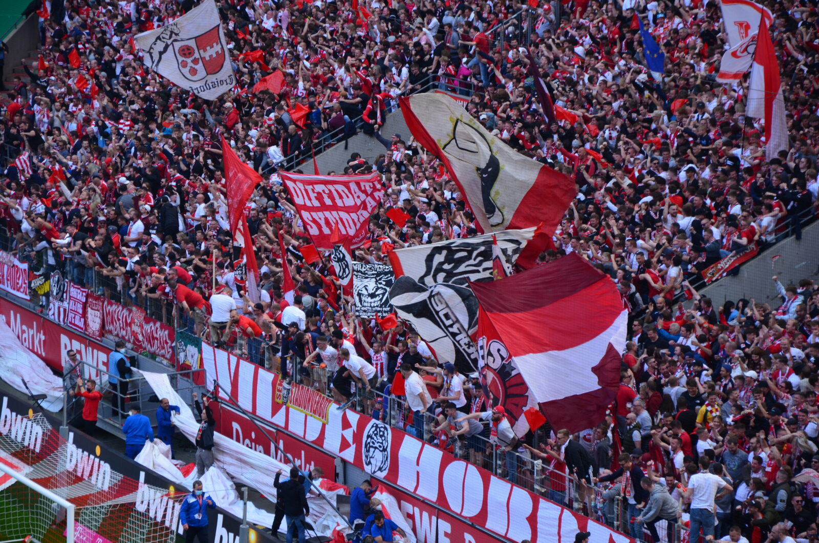 1. FC Köln – DSC Arminia Bielefeld 3-1 (16)