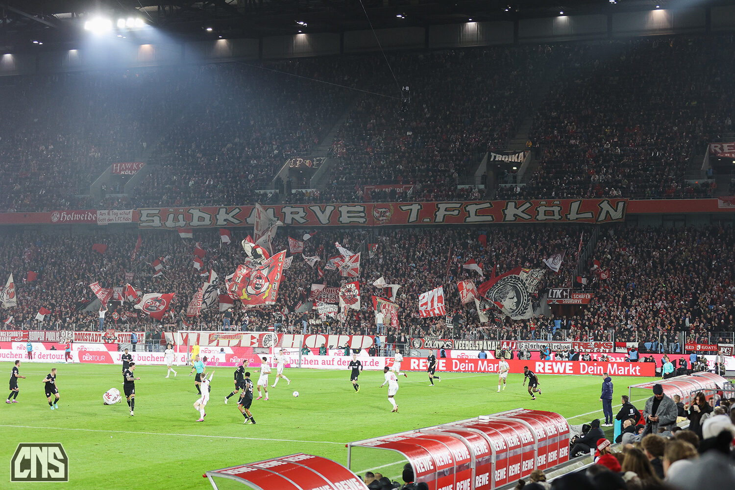 1. FC Köln – Eintracht Frankfurt 2-0 (20)