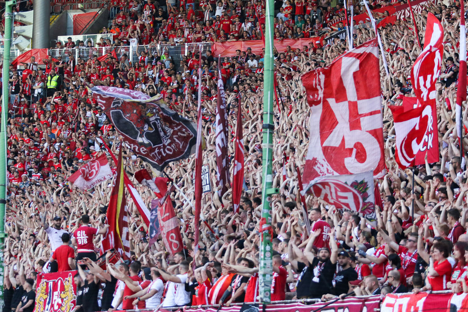 1. FC Kaiserslautern – Fortuna Düsseldorf 0-3 (4)
