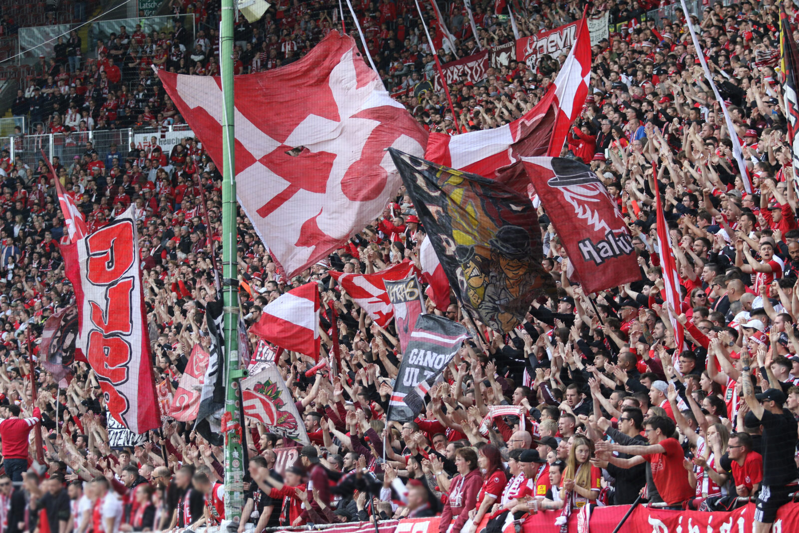 1. FC Kaiserslautern – DSC Arminia Bielefeld 1-2 (5)