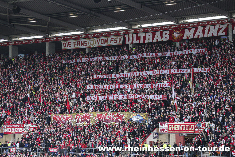 1. FSV Mainz 05 – Borussia Mönchengladbach 1-1 (11)