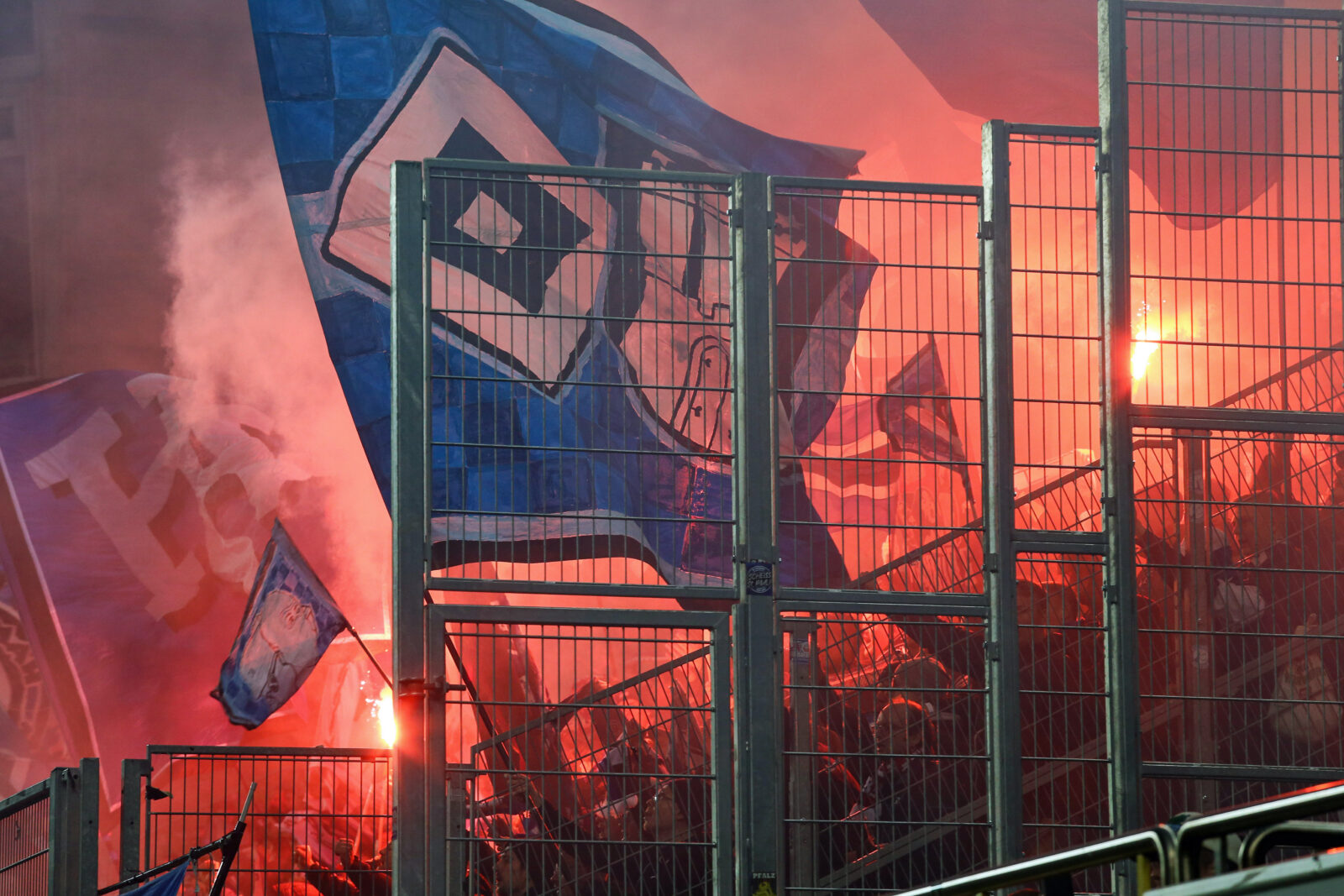 1. FC Kaiserslautern – Hamburger SV 3-3 (23)