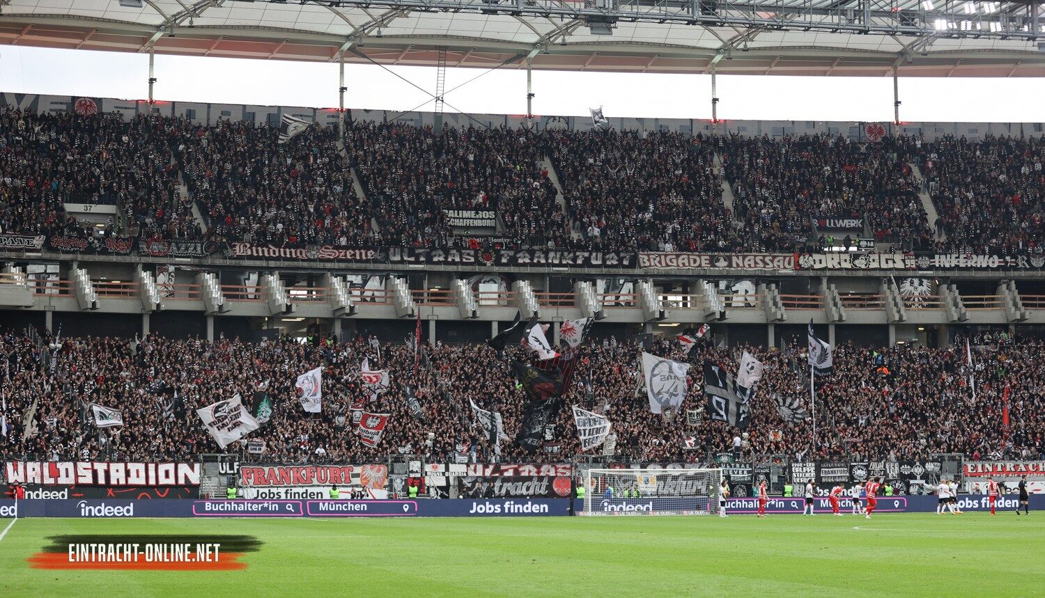 Eintracht Frankfurt – FC Augsburg 1-1 (4)